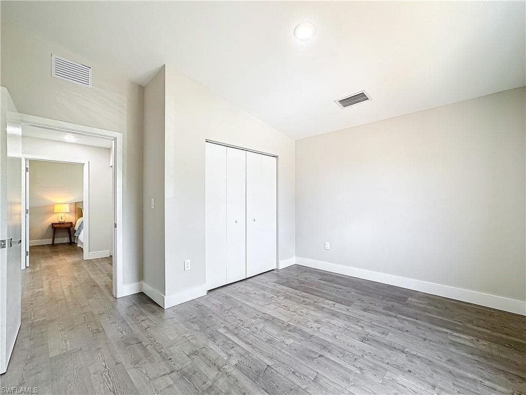 2511 Storter Ave, Naples, FL 34112-26