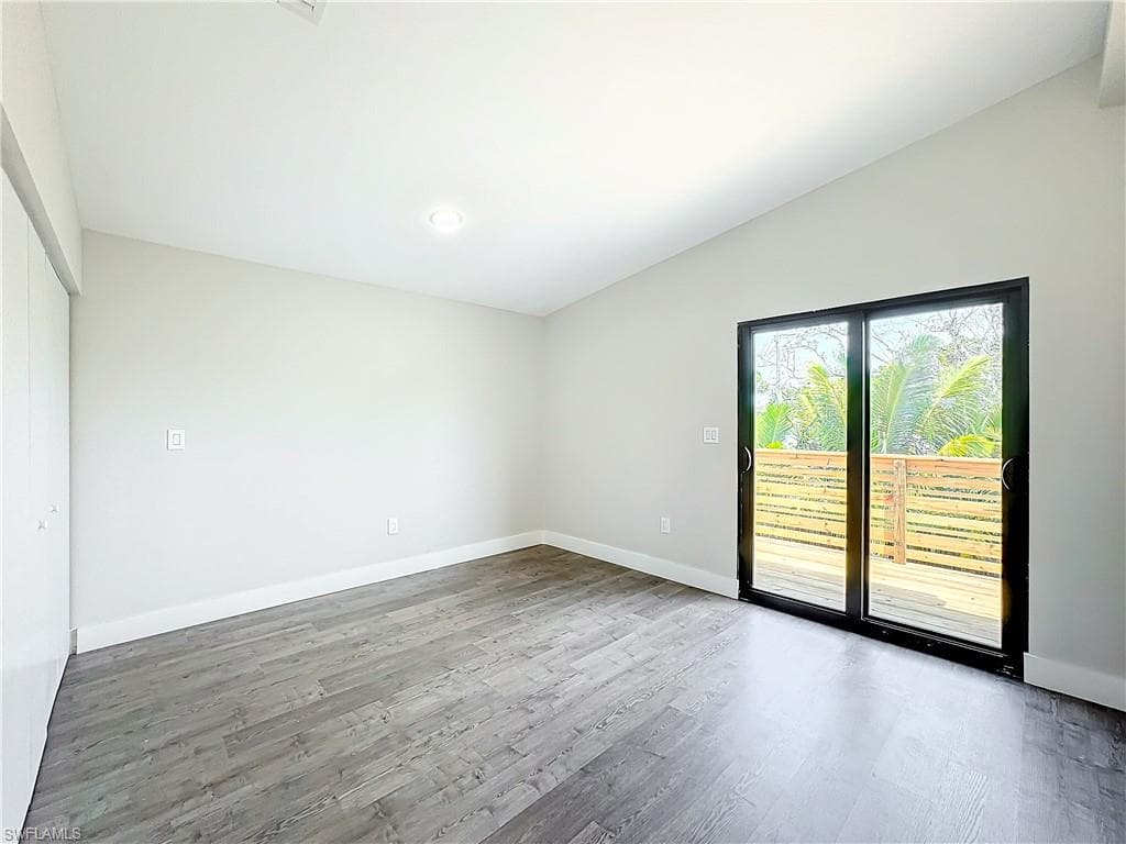 2511 Storter Ave, Naples, FL 34112-30
