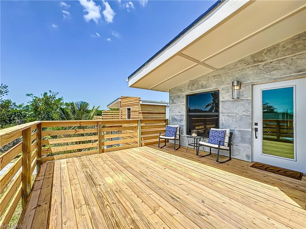 2511 Storter Ave, Naples, FL 34112-39