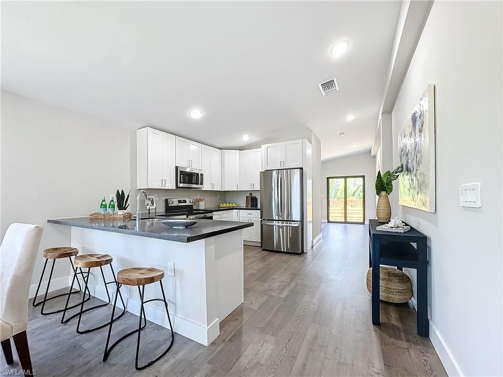 2511 Storter Ave, Naples, FL 34112-8