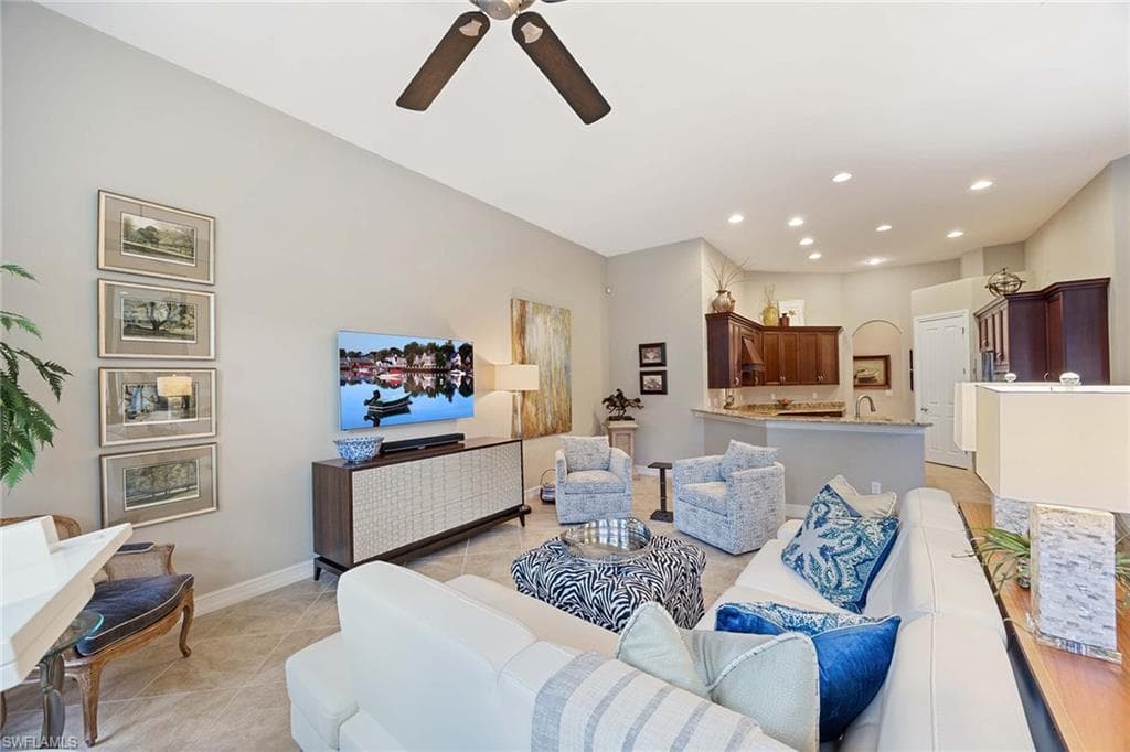 7721 Classics Dr, Naples, FL 34113-24