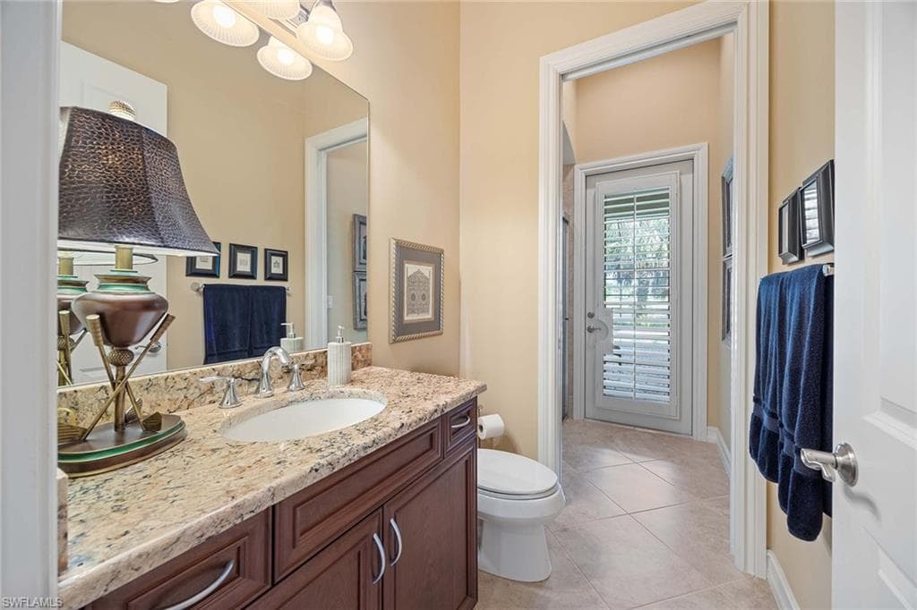 7721 Classics Dr, Naples, FL 34113-35