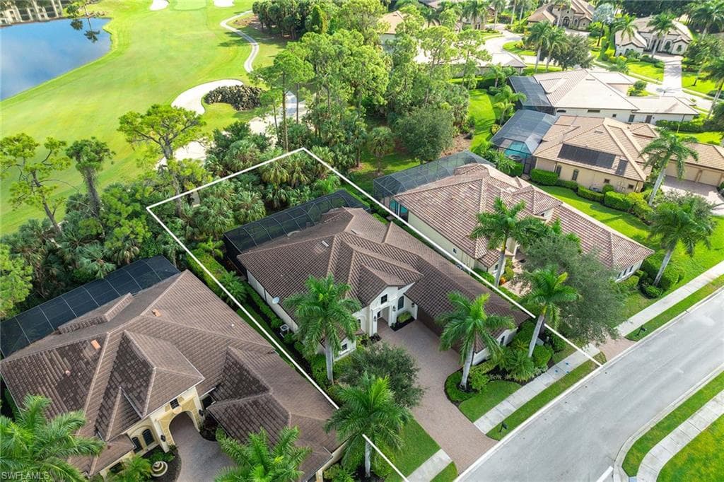 7721 Classics Dr, Naples, FL 34113-2