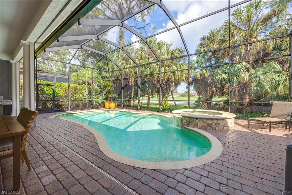 7721 Classics Dr, Naples, FL 34113-38
