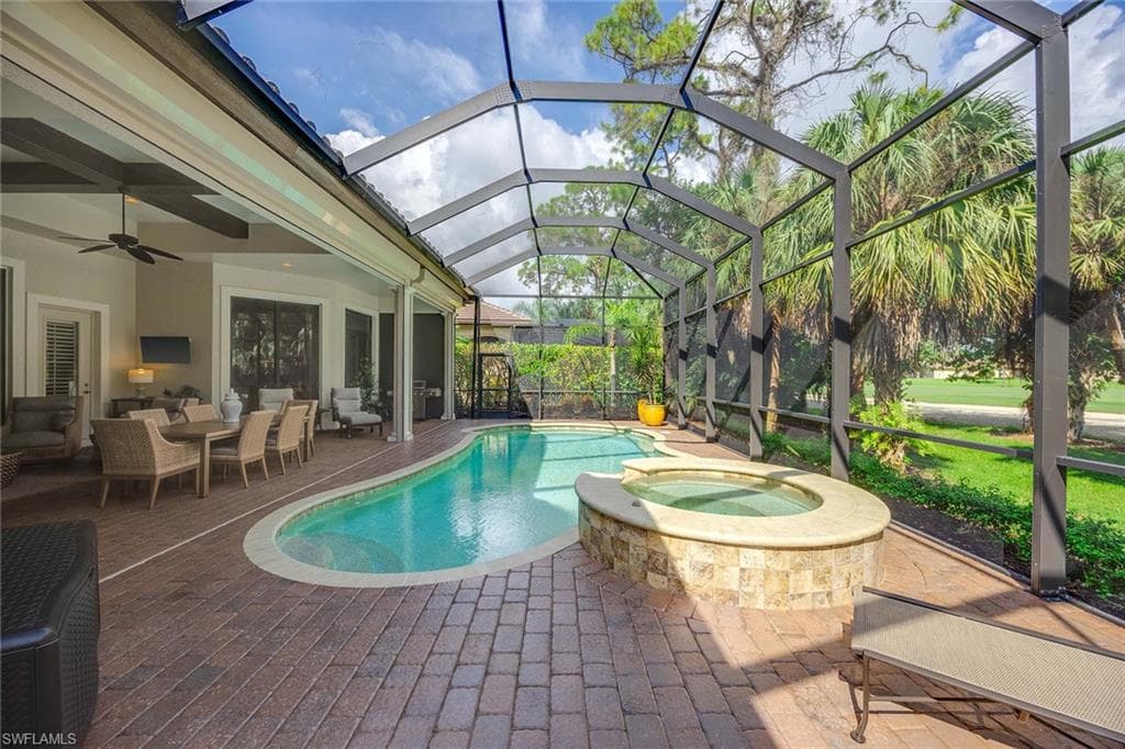 7721 Classics Dr, Naples, FL 34113-44