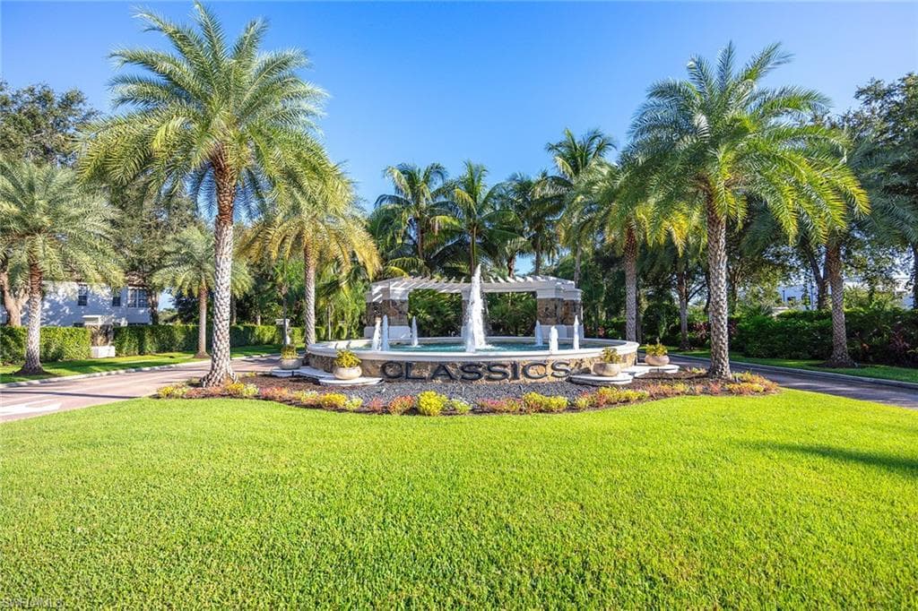 7721 Classics Dr, Naples, FL 34113-50