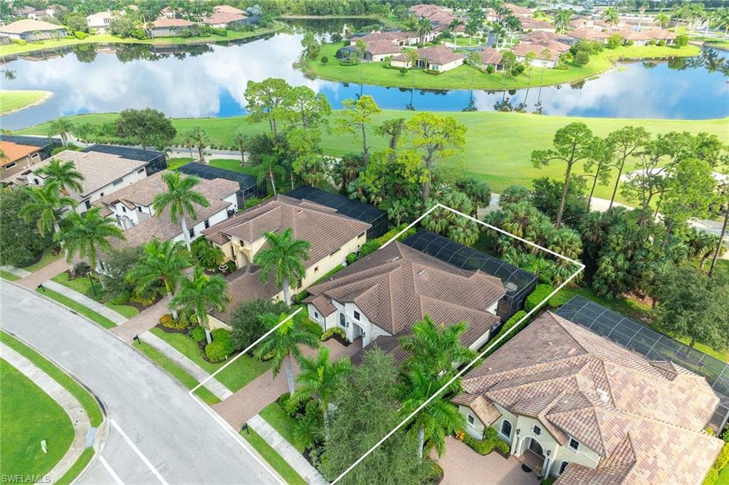7721 Classics Dr, Naples, FL 34113-4