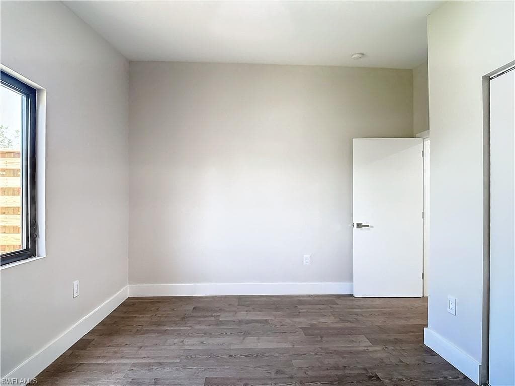 2505 Storter Ave, Naples, FL 34112-20