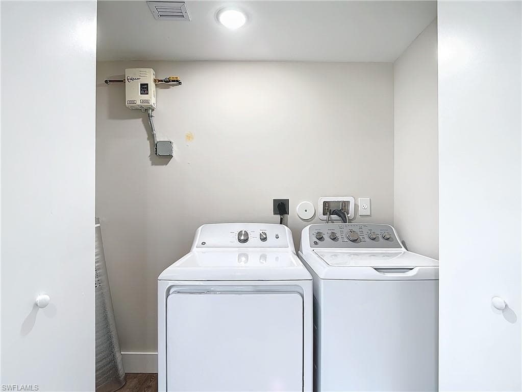 2505 Storter Ave, Naples, FL 34112-31