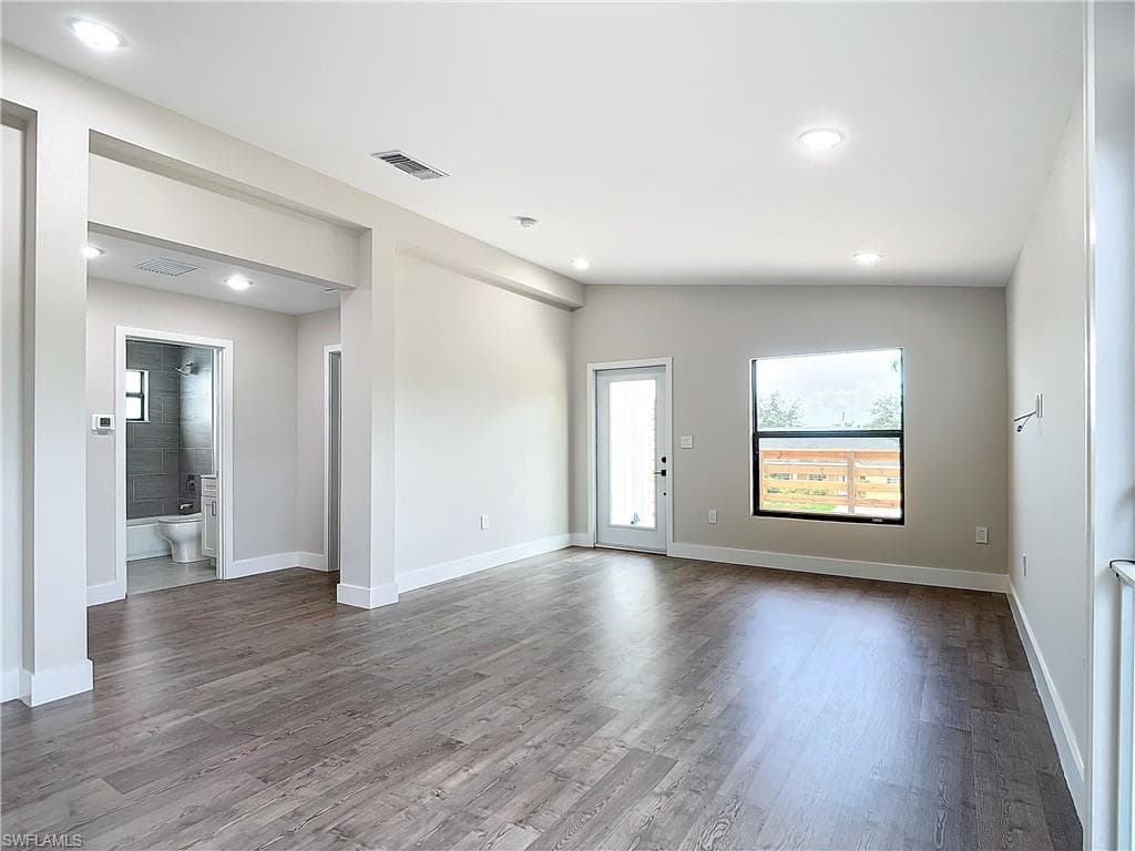 2505 Storter Ave, Naples, FL 34112-7