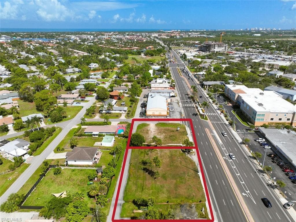 2364 Tamiami Trl E, Naples, FL 34112-3