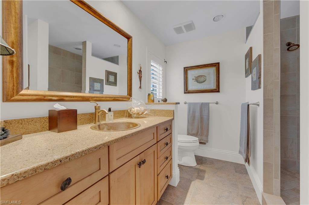 544 Roma Ct, Naples, FL 34110-10