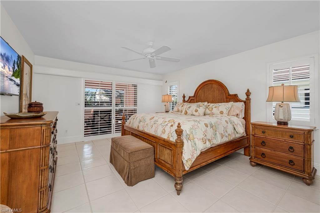 544 Roma Ct, Naples, FL 34110-6