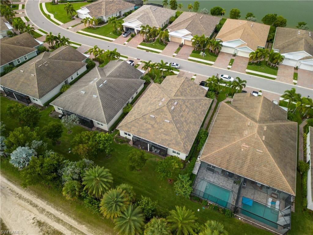 14727 Edgewater Cir, Naples, FL 34114-41