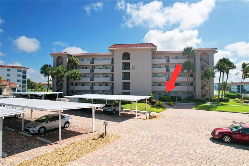 57 High Point Cir W 104, Naples, FL 34103-14
