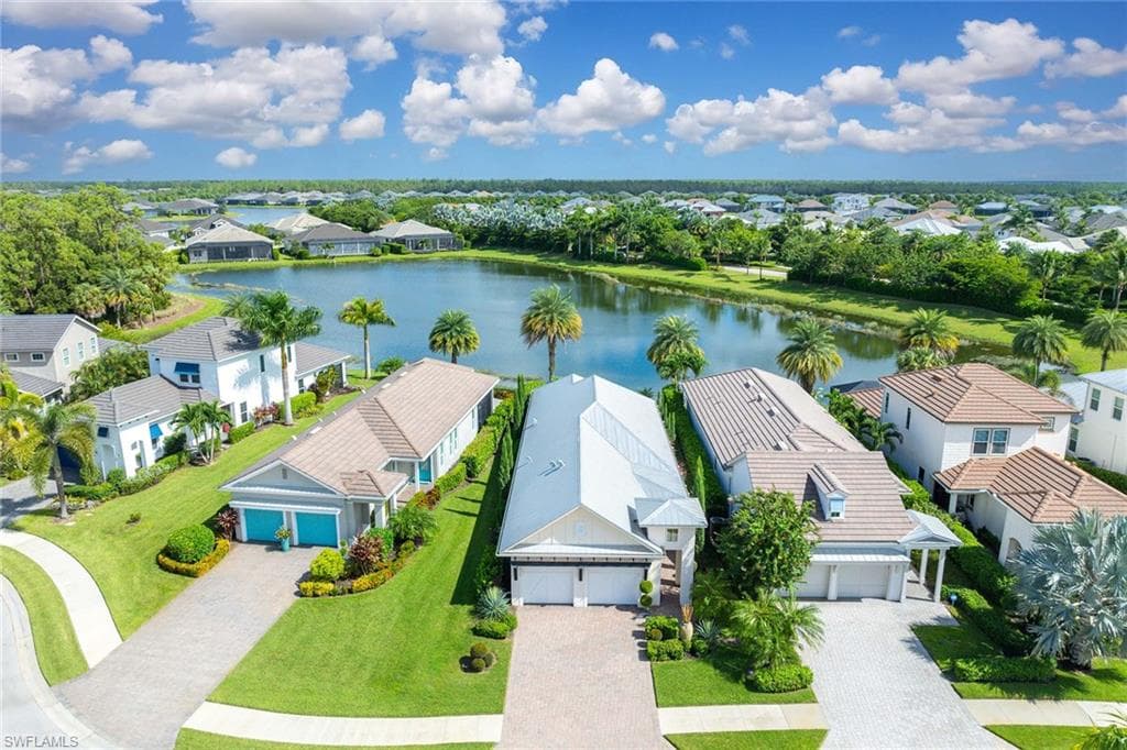 14151 Nautica Ct, Naples, FL 34114-3