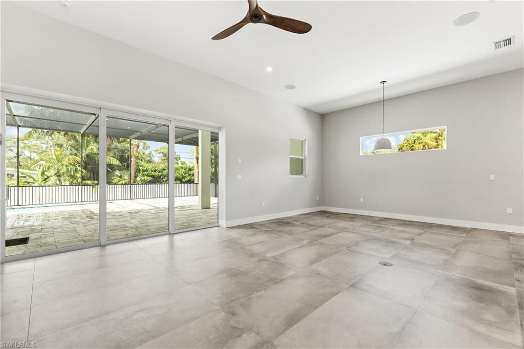 1415 13th Ave N, Naples, FL 34102-12