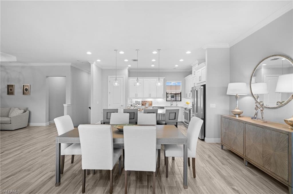 9673 Montelanico Loop 202, Naples, FL 34119-13