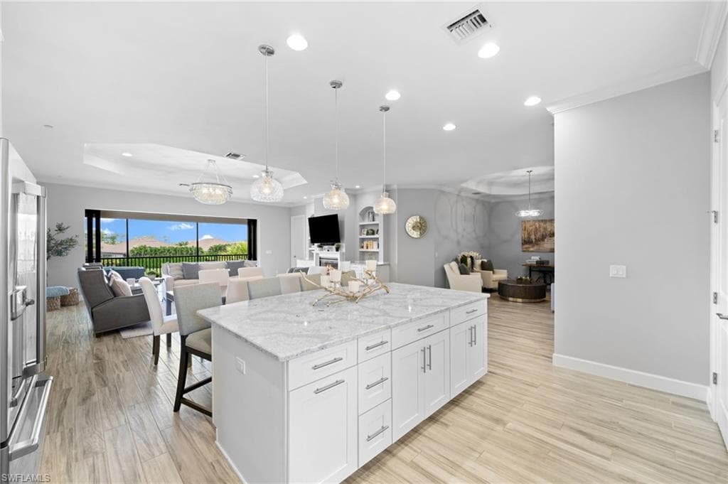 9673 Montelanico Loop 202, Naples, FL 34119-15
