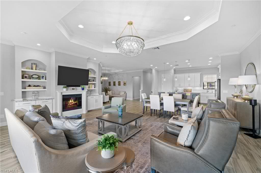 9673 Montelanico Loop 202, Naples, FL 34119-2