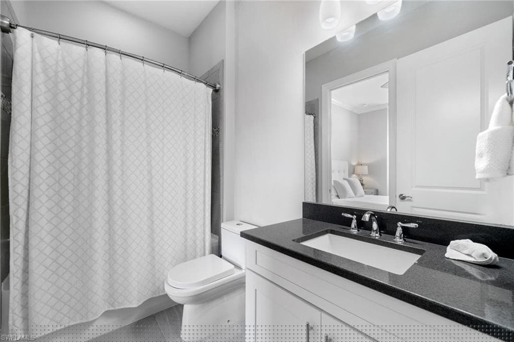 9673 Montelanico Loop 202, Naples, FL 34119-31