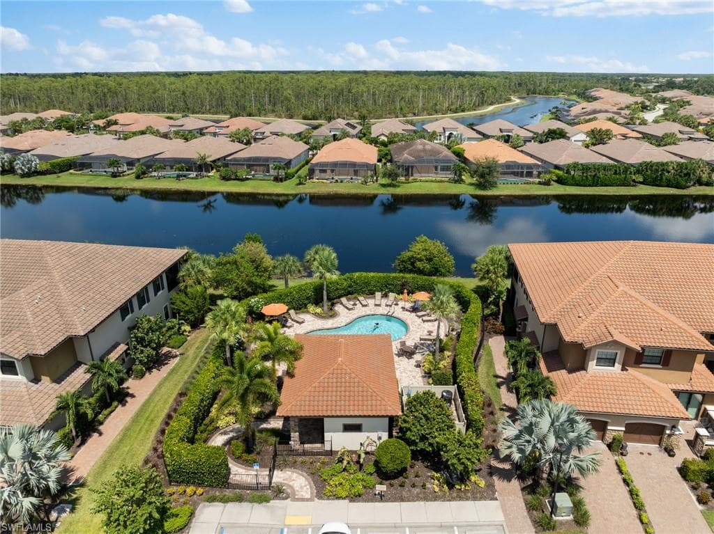 9673 Montelanico Loop 202, Naples, FL 34119-45