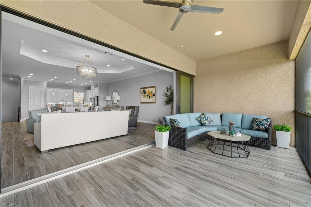 9673 Montelanico Loop 202, Naples, FL 34119-4