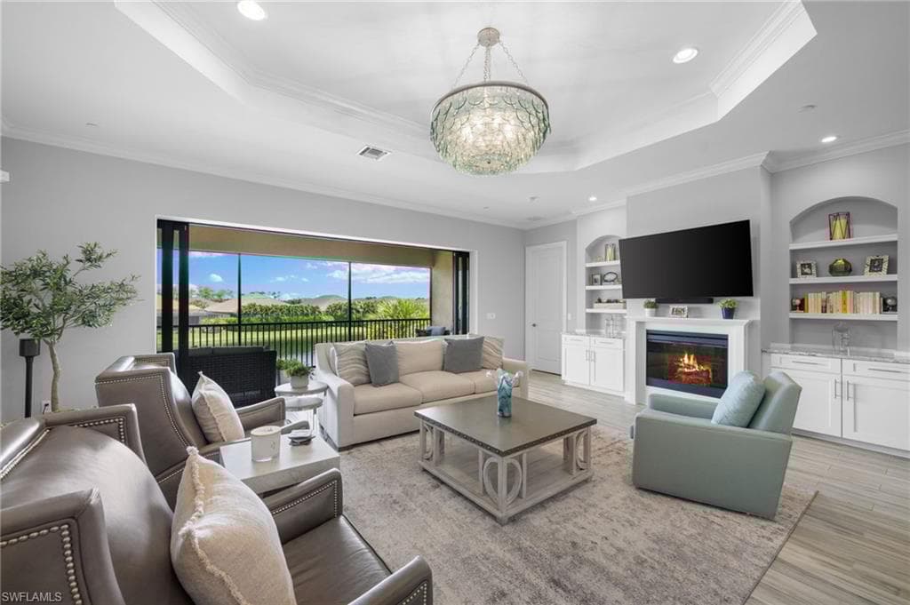 9673 Montelanico Loop 202, Naples, FL 34119-6