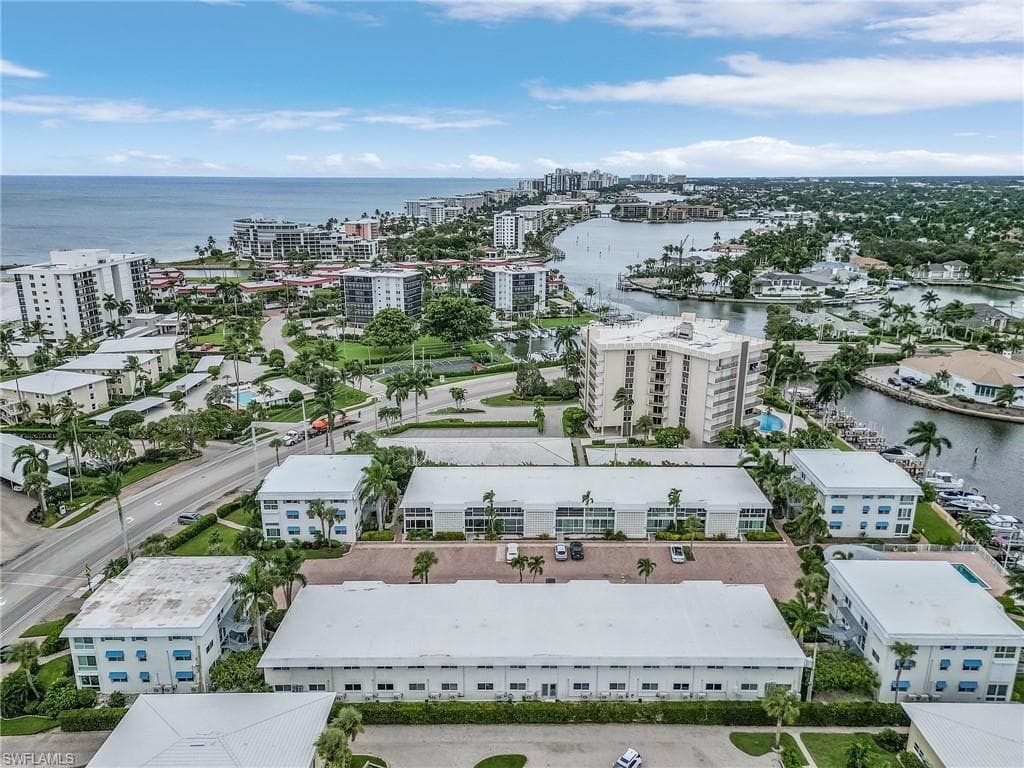 2100 Gulf Shore Blvd N 118, Naples, FL 34102-23