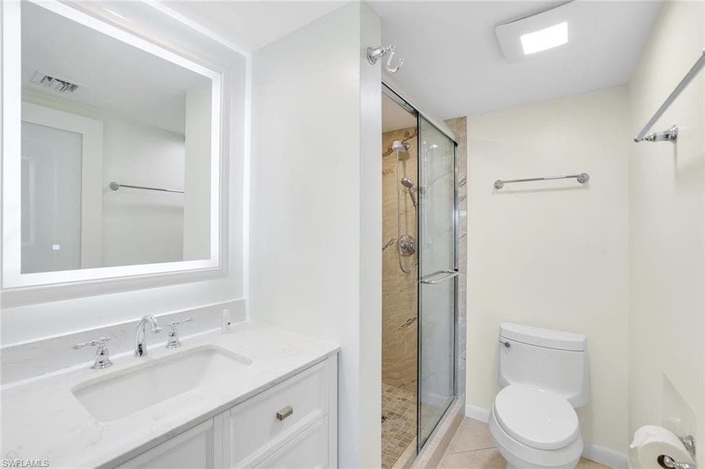 3055 Riviera Dr 306, Naples, FL 34103-21