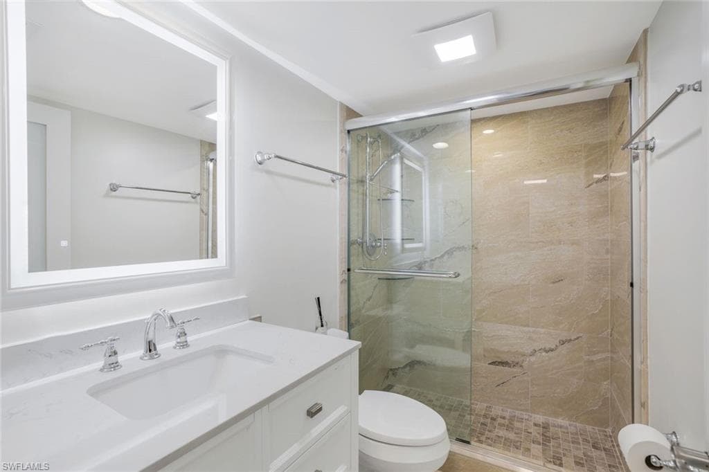 3055 Riviera Dr 306, Naples, FL 34103-27