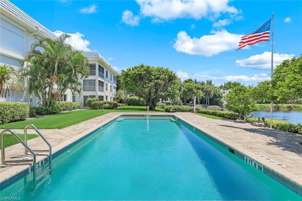 3055 Riviera Dr 306, Naples, FL 34103-28