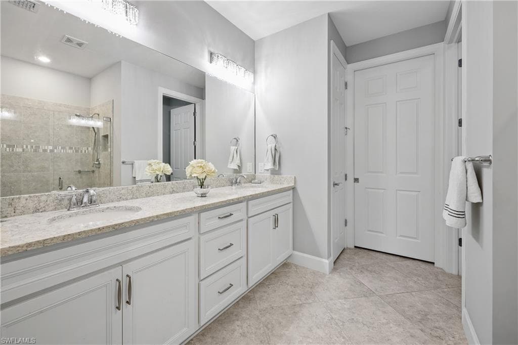 7670 Jacaranda Ln, Naples, FL 34114-17