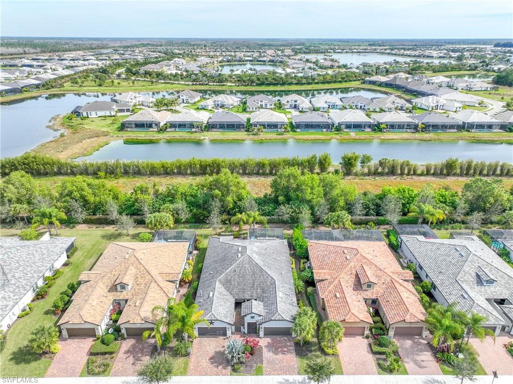 7670 Jacaranda Ln, Naples, FL 34114-28