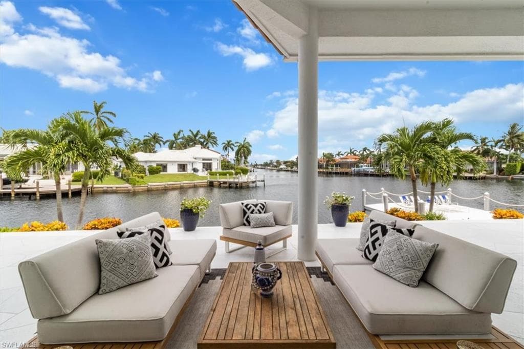 190 Post Ct, Marco Island, FL 34145-26