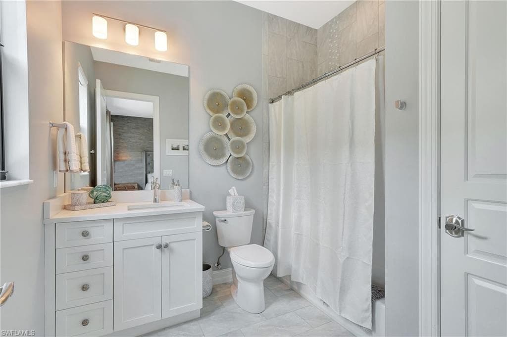 14690 Reserve Pl, Naples, FL 34109-10