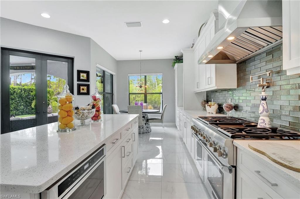 14690 Reserve Pl, Naples, FL 34109-19