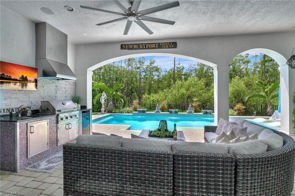 14690 Reserve Pl, Naples, FL 34109-23