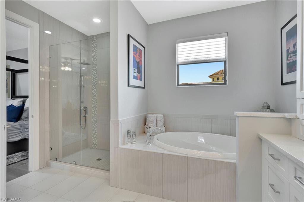 14690 Reserve Pl, Naples, FL 34109-34