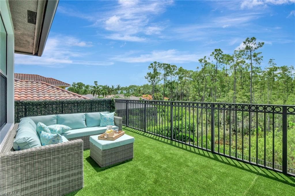 14690 Reserve Pl, Naples, FL 34109-47