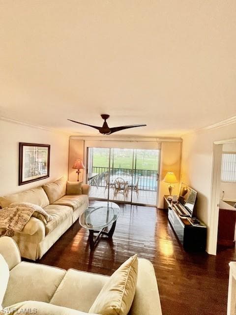 37 High Point Cir E 209, Naples, FL 34103-2