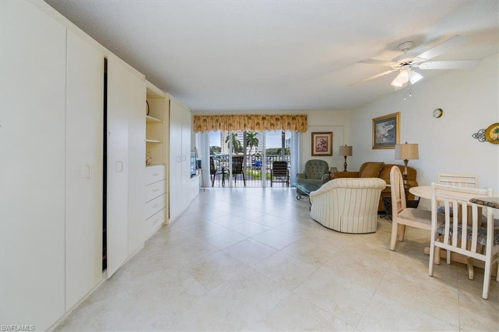 1 Bluebill Ave 302, Naples, FL 34108-9