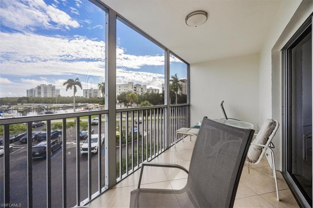 1 Bluebill Ave 302, Naples, FL 34108-14