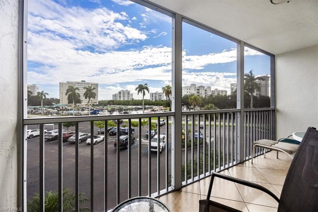 1 Bluebill Ave 302, Naples, FL 34108-15