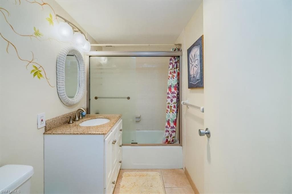 1 Bluebill Ave 302, Naples, FL 34108-8