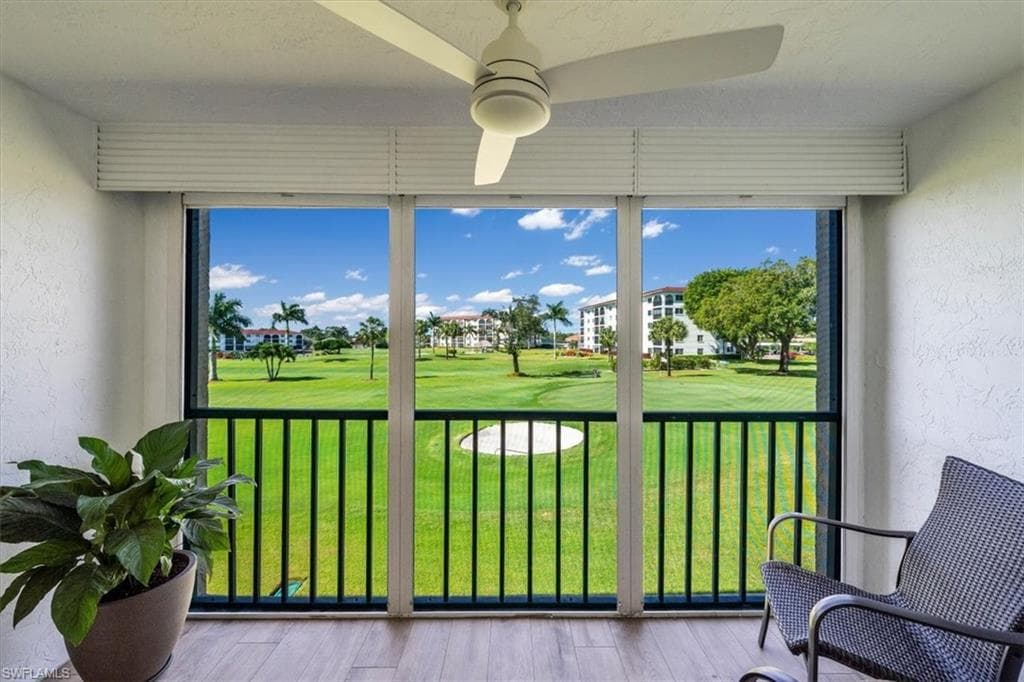 9 High Point Cir N 208, Naples, FL 34103-24