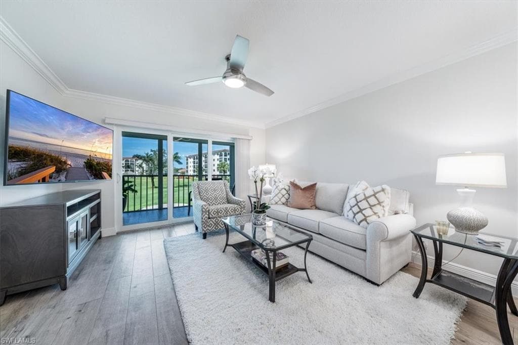 9 High Point Cir N 208, Naples, FL 34103-7
