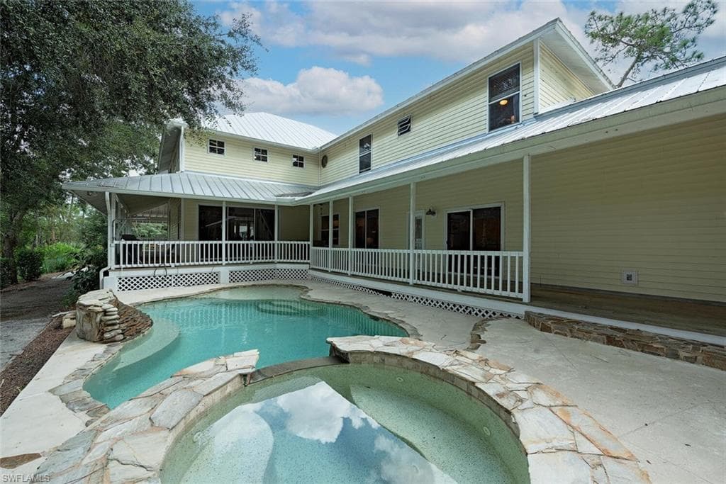 5070 Palmetto Woods Dr, Naples, FL 34119-11