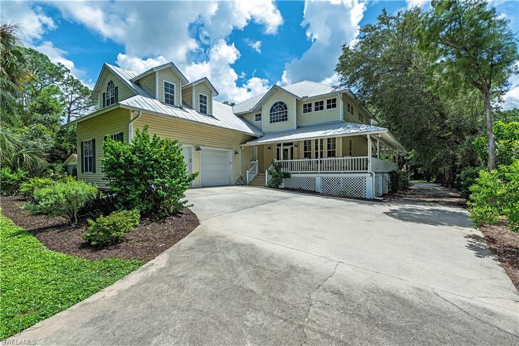 5070 Palmetto Woods Dr, Naples, FL 34119-1