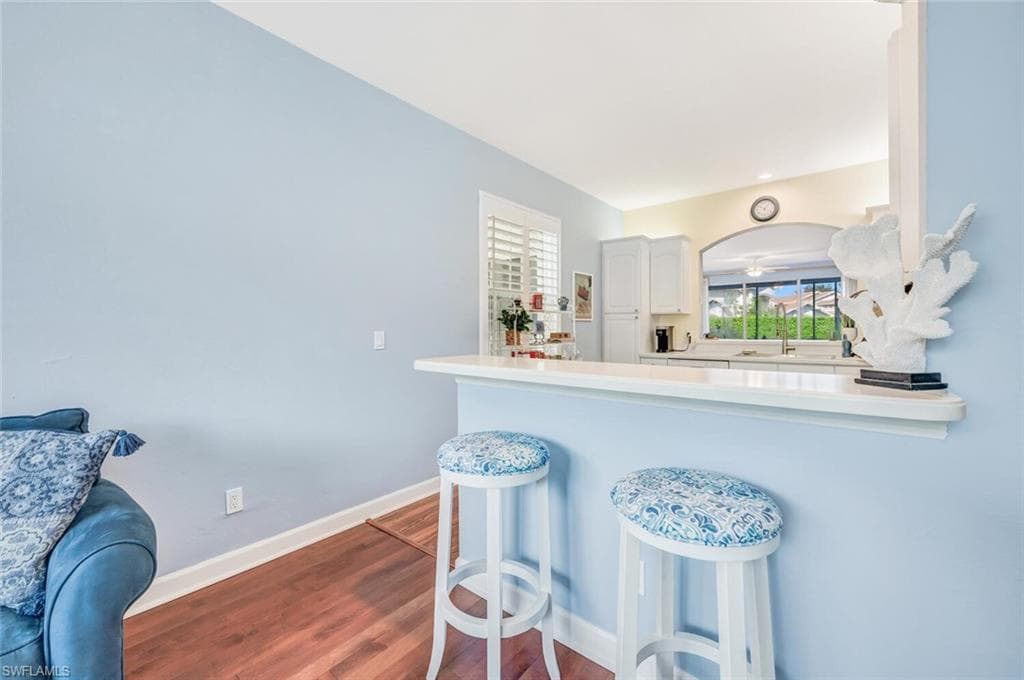 5677 Heron Ln 103, Naples, FL 34110-9